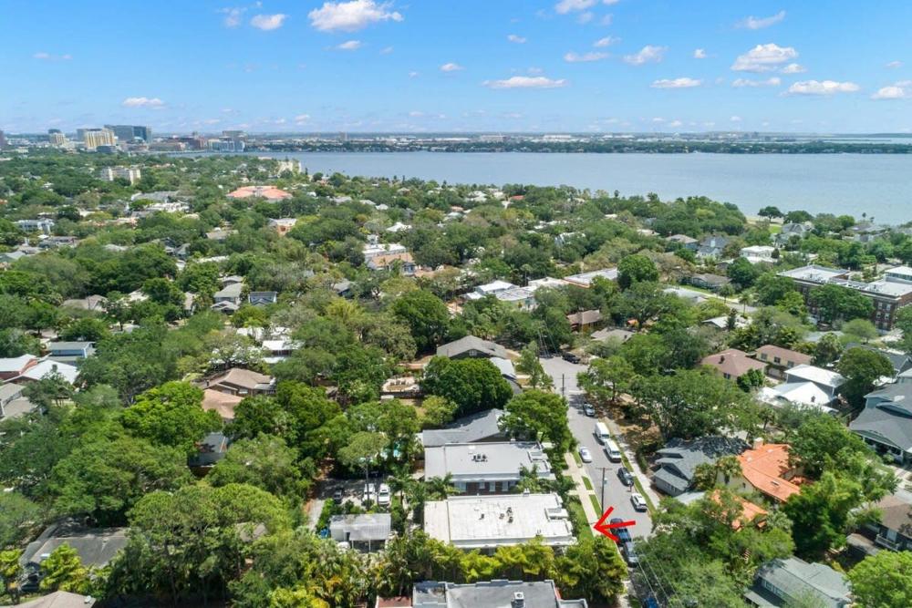 SoHo Siesta Stunning Apt w Private Balcony